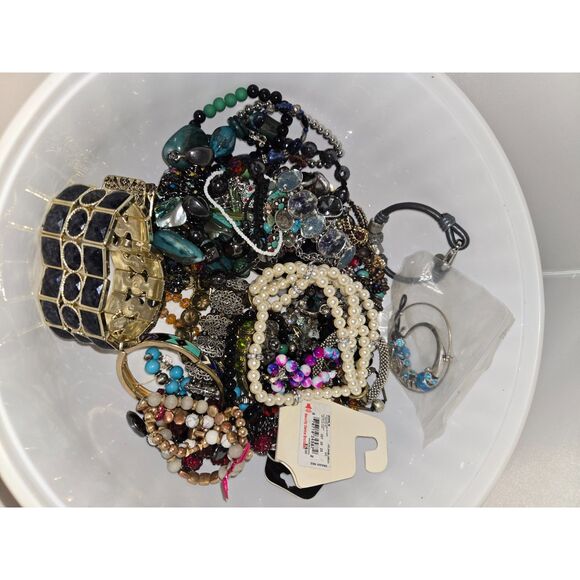 Bangles (l-6) Reseller's Mixed lot bracelets 56 pieces - Picture 1 of 11